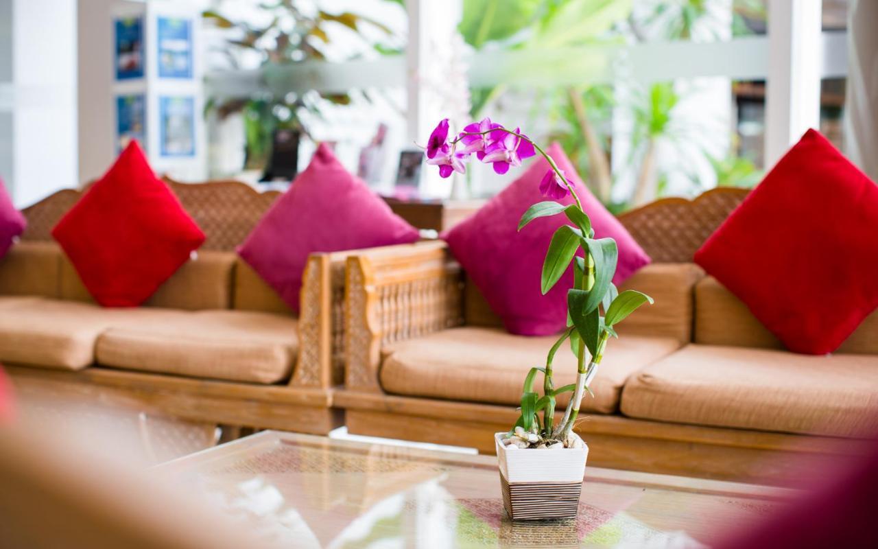 Aiyara Grand Hotel Pattaya Exterior photo