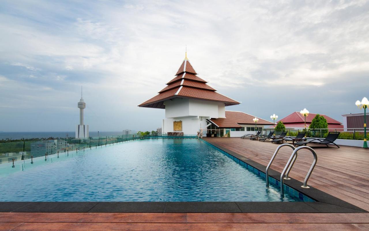 Aiyara Grand Hotel Pattaya Exterior photo