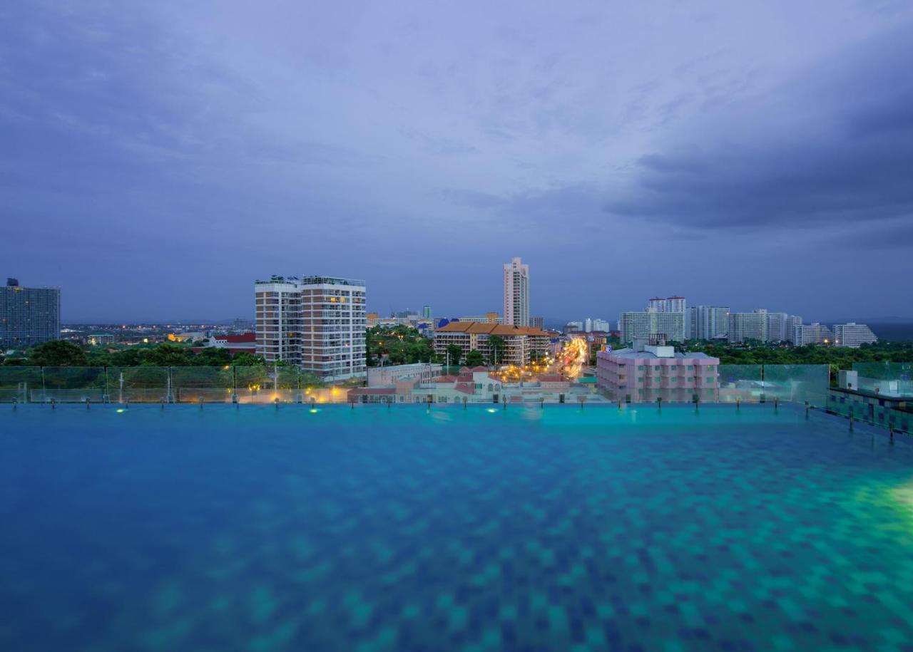 Aiyara Grand Hotel Pattaya Exterior photo